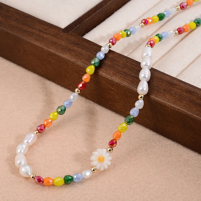 Colorful Daisy Beaded Necklace