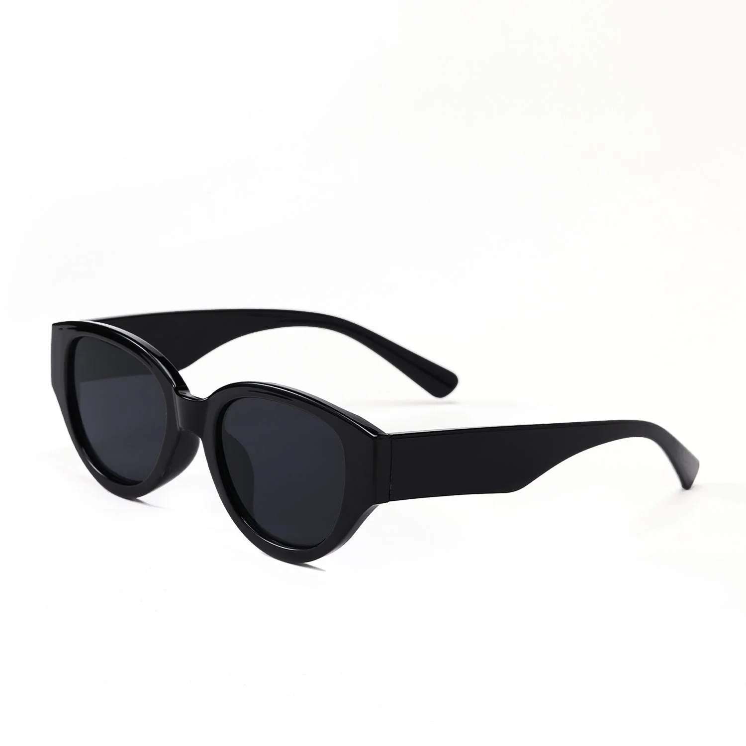 Classic Black Oval Frame Sunglasses